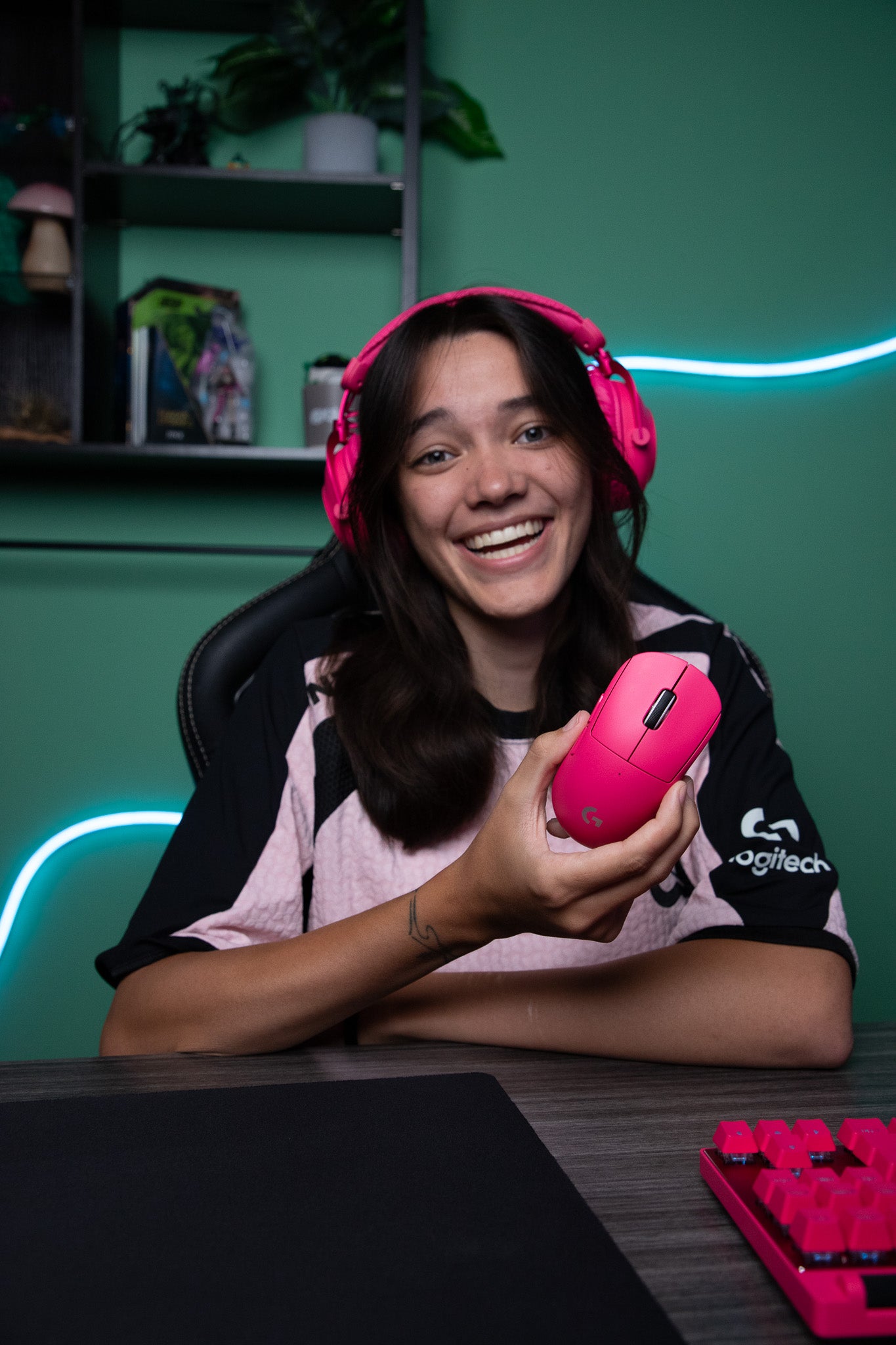 Logitech Fly Logitech – FlyQuest