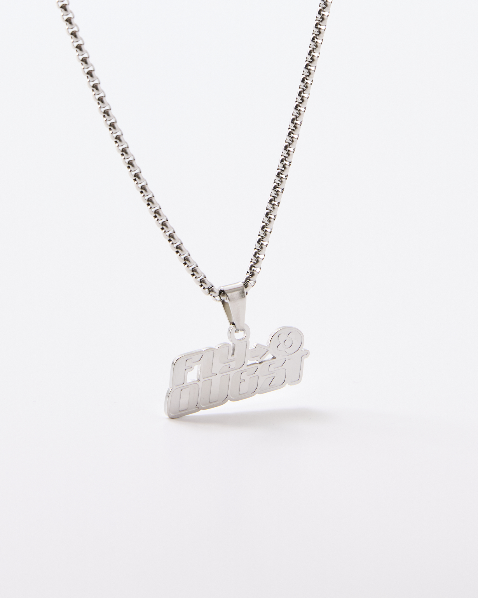SOLARPUNK_ECOM_CHAIN_FLATLAY.png